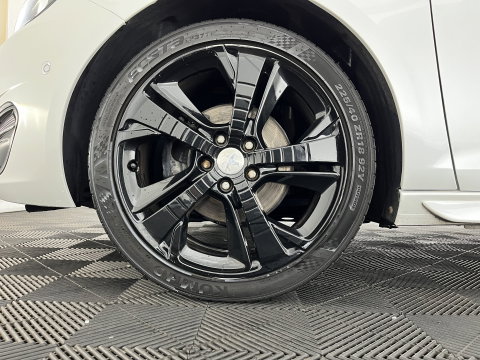 Peugeot 308 SW 1.2 GT-line Aut. *PANO | LEATHER-FABRIC | FULL-LED | DENON-AUDIO | BLINDSPOT | SPORTSEATS | NAVI-FULLMAP | KEYLESS | DAB | SHIFTPADDLES | LANE-ASSIST | CAMERA | ECC | CARPLAY | PDC | PRIVACY-GLASS | 18"A