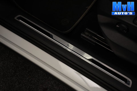 Volkswagen Tiguan 1.4 TSI PHEV R-Line|PANO|STOEL/STUUR.VERW