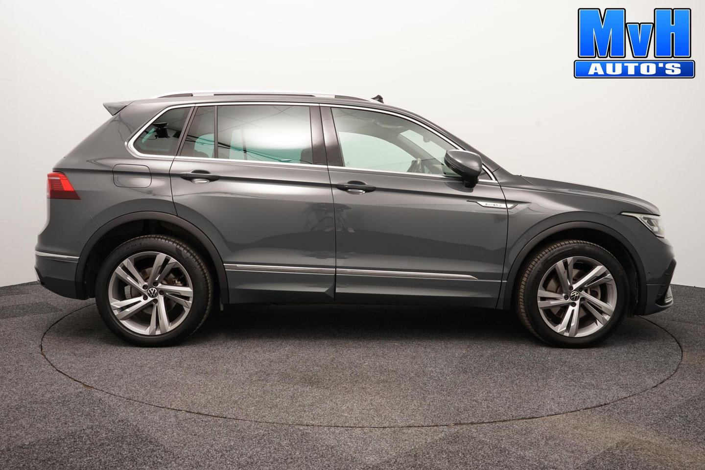 Volkswagen Tiguan 1.4 TSI PHEV R-Line|PANO|STOEL/STUUR.VERW|SOH93%