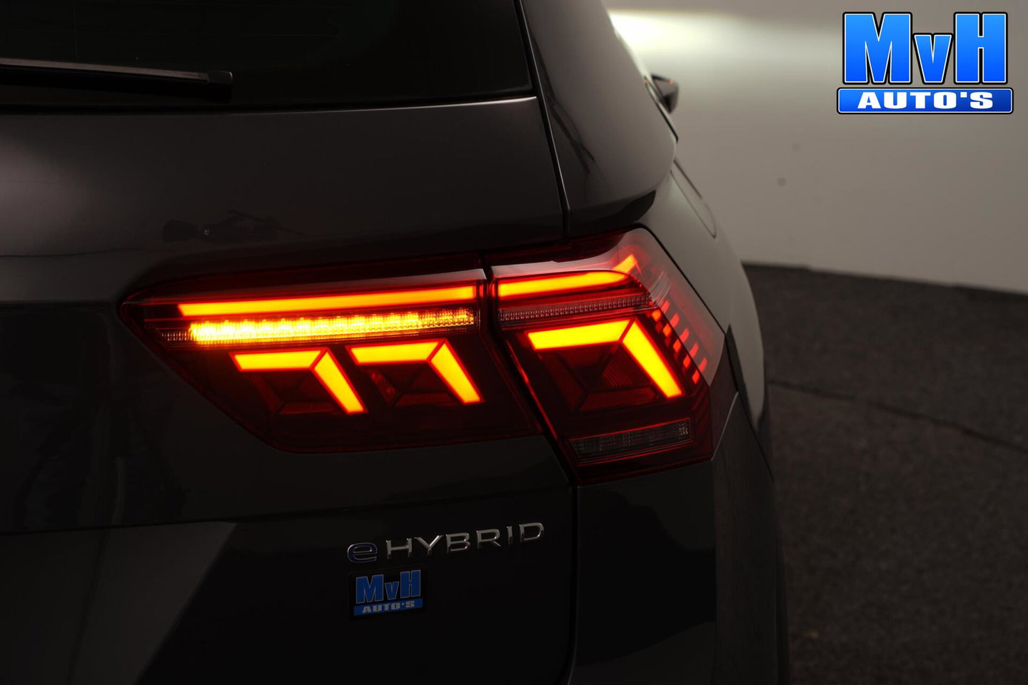 Volkswagen Tiguan 1.4 TSI PHEV R-Line|PANO|STOEL/STUUR.VERW|SOH93%