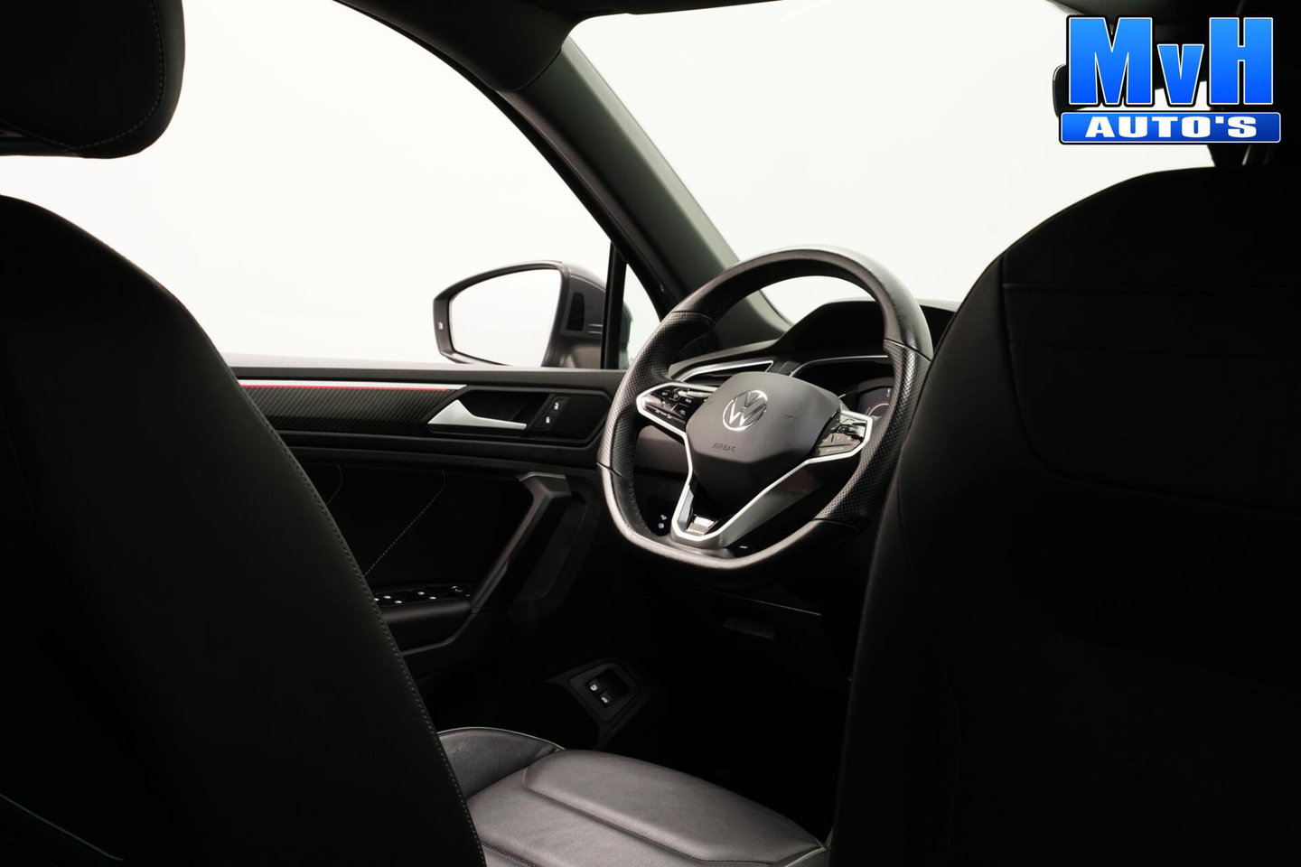 Volkswagen Tiguan 1.4 TSI PHEV R-Line|PANO|STOEL/STUUR.VERW|SOH93%