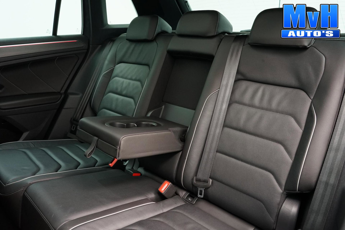 Volkswagen Tiguan 1.4 TSI PHEV R-Line|PANO|STOEL/STUUR.VERW|SOH93%