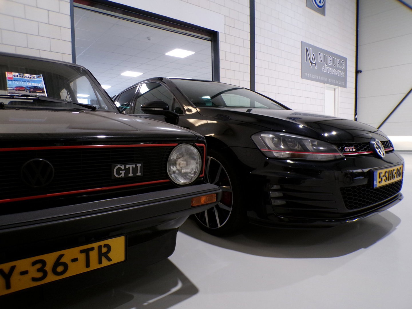 Volkswagen Golf 2.0 TSI GTI Performance "Origineel NL!" Dynaudio Xenon-LED 19"Velgen Parkeersensoren Navigatie Bluetooth Cruise