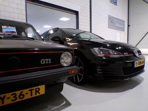 Volkswagen Golf 2.0 TSI GTI Performance "Origineel NL!" Dynaudio Xenon-LED 19"Velgen Parkeersensoren Navigatie Bluetooth Cruise
