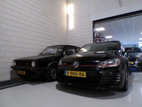 Volkswagen Golf 2.0 TSI GTI Performance "Origineel NL!" Dynaudio Xenon-LED 19"Velgen Parkeersensoren Navigatie Bluetooth Cruise
