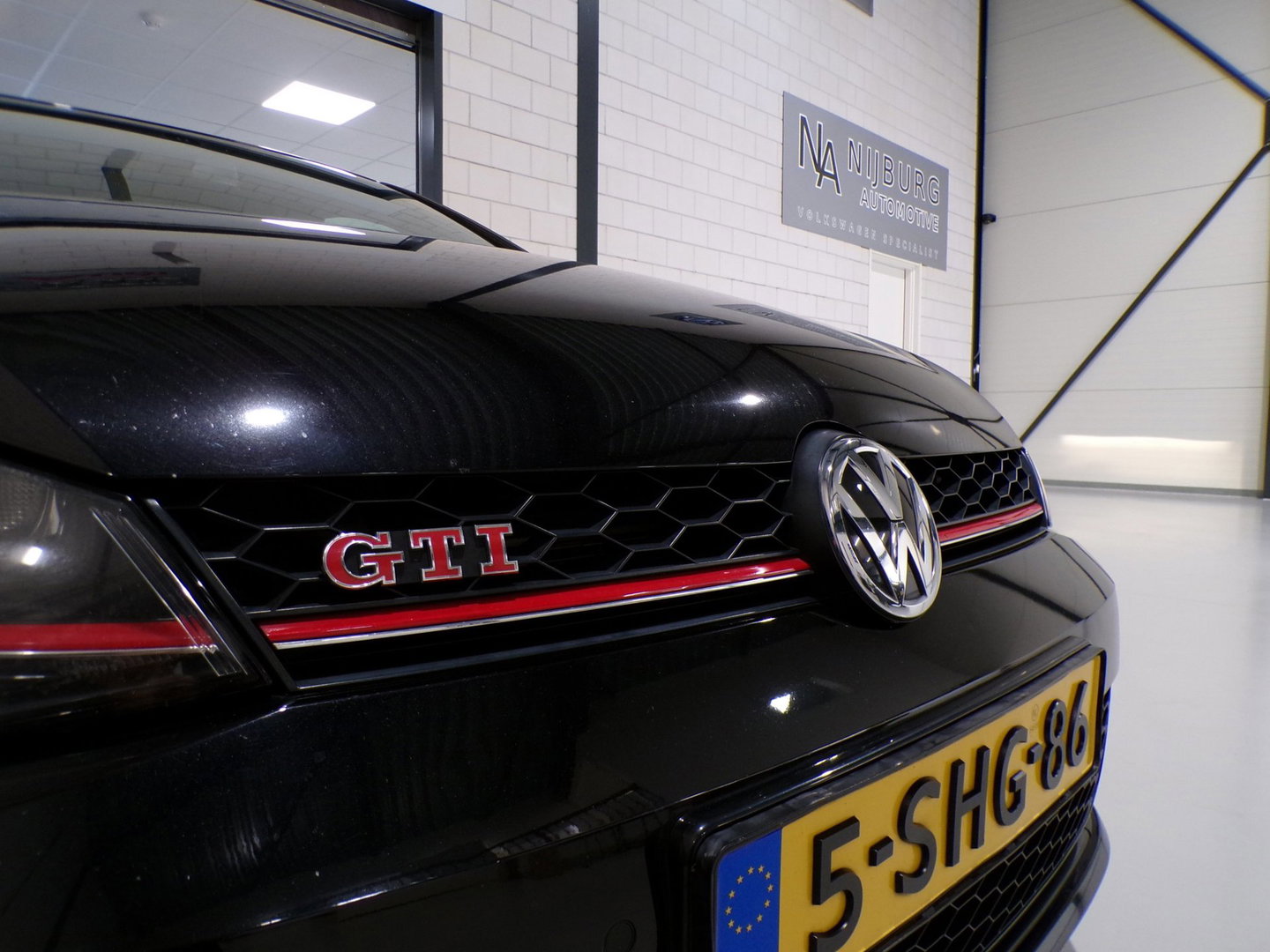 Volkswagen Golf 2.0 TSI GTI Performance "Origineel NL!" Dynaudio Xenon-LED 19"Velgen Parkeersensoren Navigatie Bluetooth Cruise