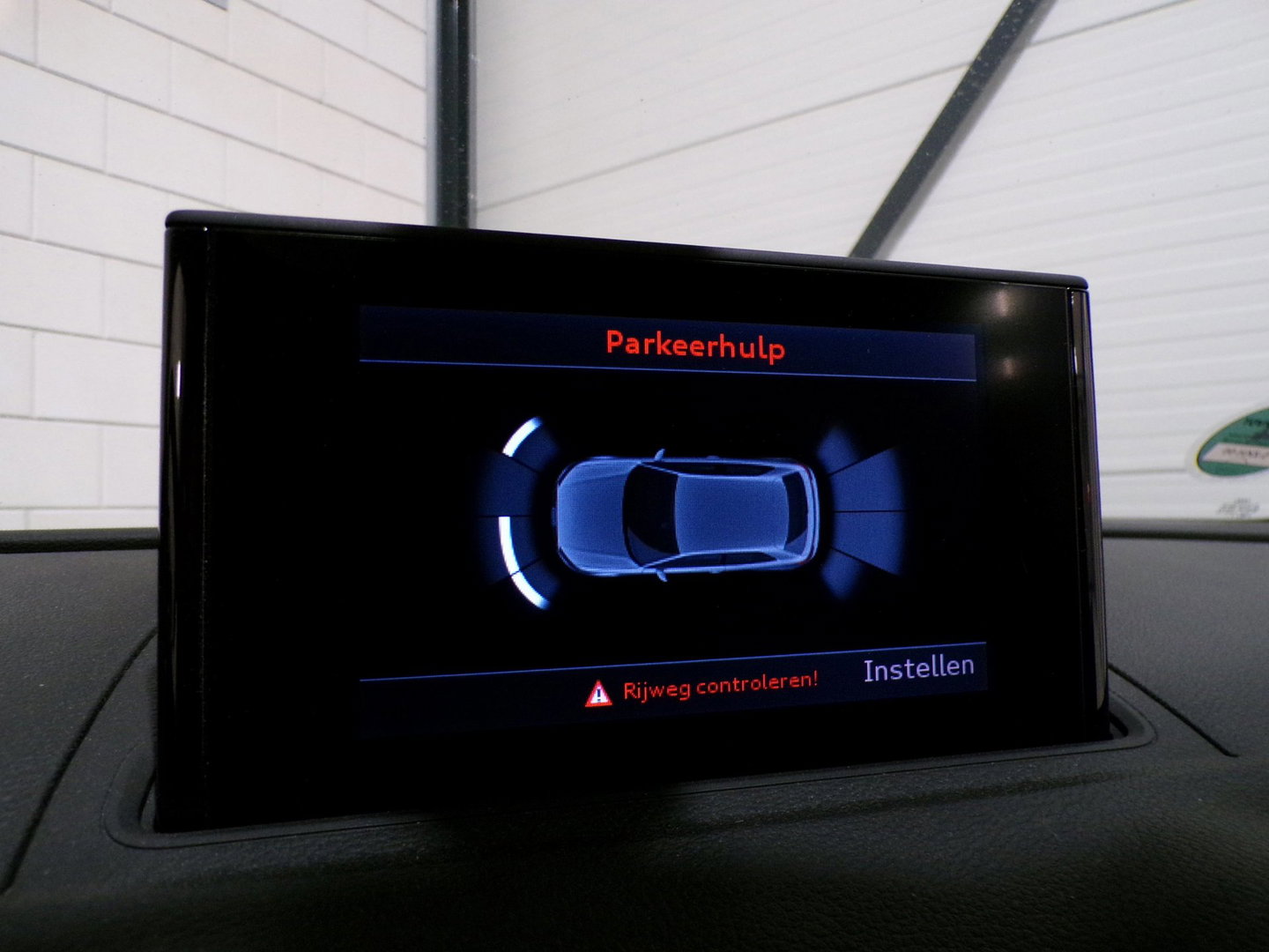 Audi A3 1.6 TDI Pro Line plus "Automaat" Xenon-LED Parkeersensoren Navigatie Cruise-control Bluetooth Climatronic Nieuwe-APK