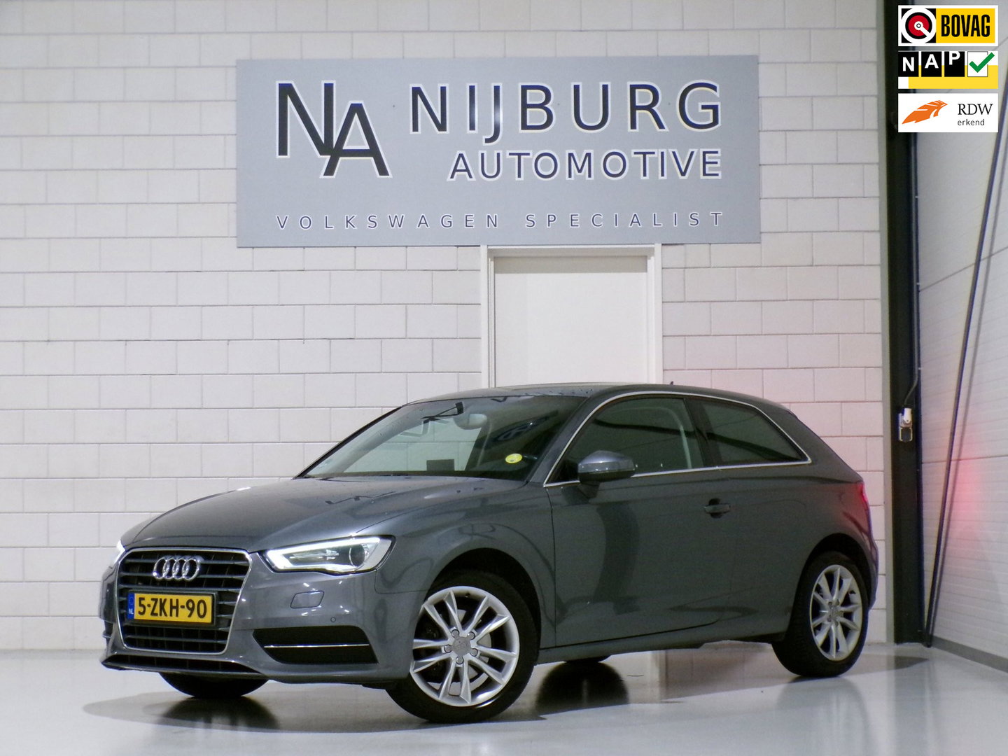Audi A3 1.6 TDI Pro Line plus "Automaat" Xenon-LED Parkeersensoren Navigatie Cruise-control Bluetooth Climatronic Nieuwe-APK