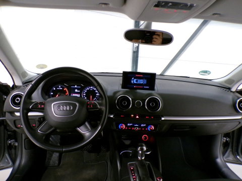 Audi A3 1.6 TDI Pro Line plus "Automaat" Xenon-LED Parkeersensoren Navigatie Cruise-control Bluetooth Climatronic Nieuwe-APK