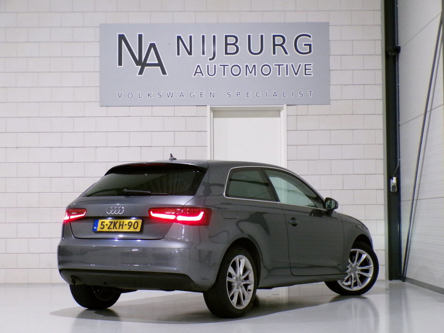 Audi A3 1.6 TDI Pro Line plus "Automaat" Xenon-LED Parkeersensoren Navigatie Cruise-control Bluetooth Climatronic Nieuwe-APK