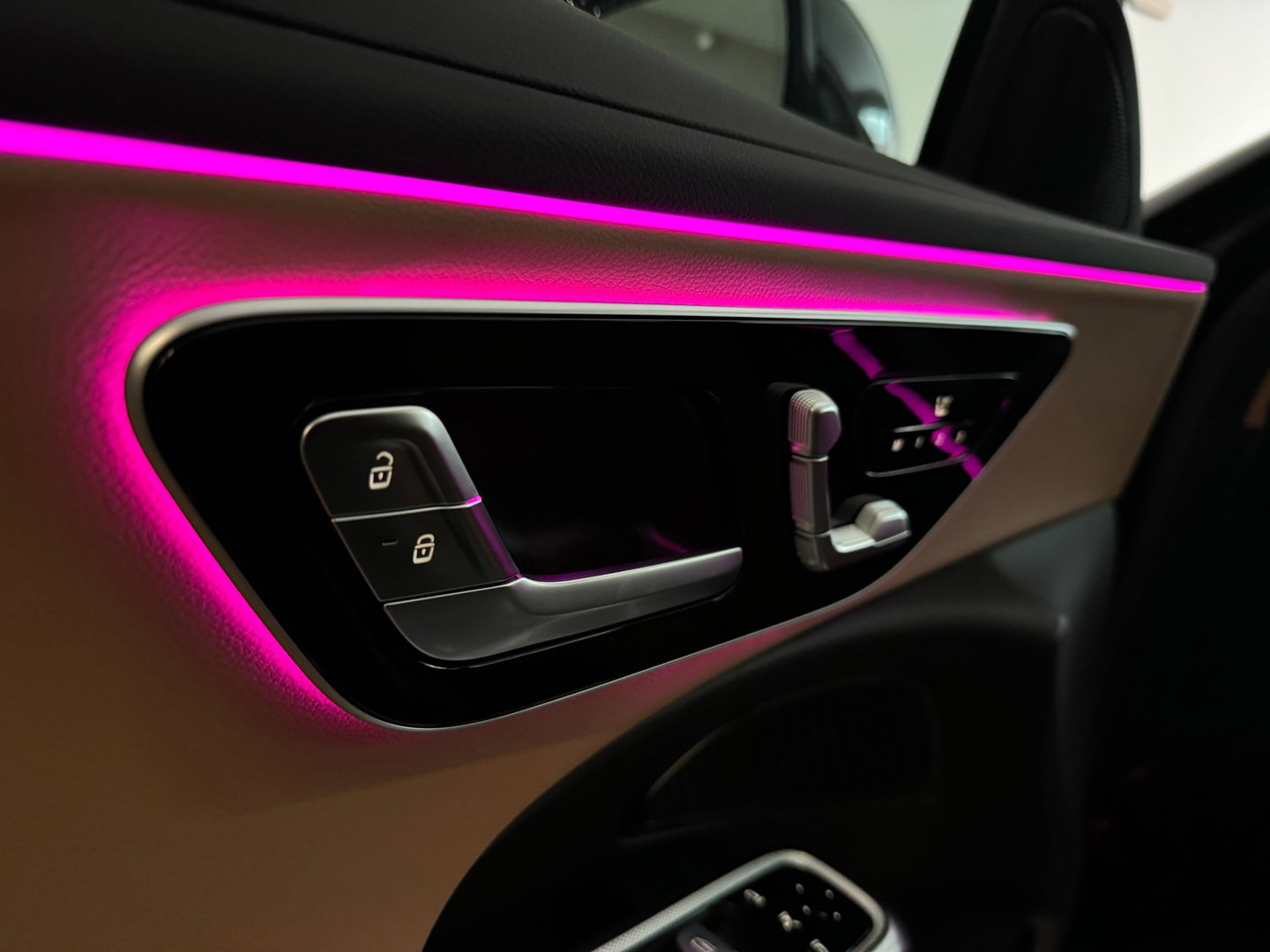 Mercedes-Benz E-Klasse Estate 300 e Exclusive Line Keyless|360c|Blindspot|Massage