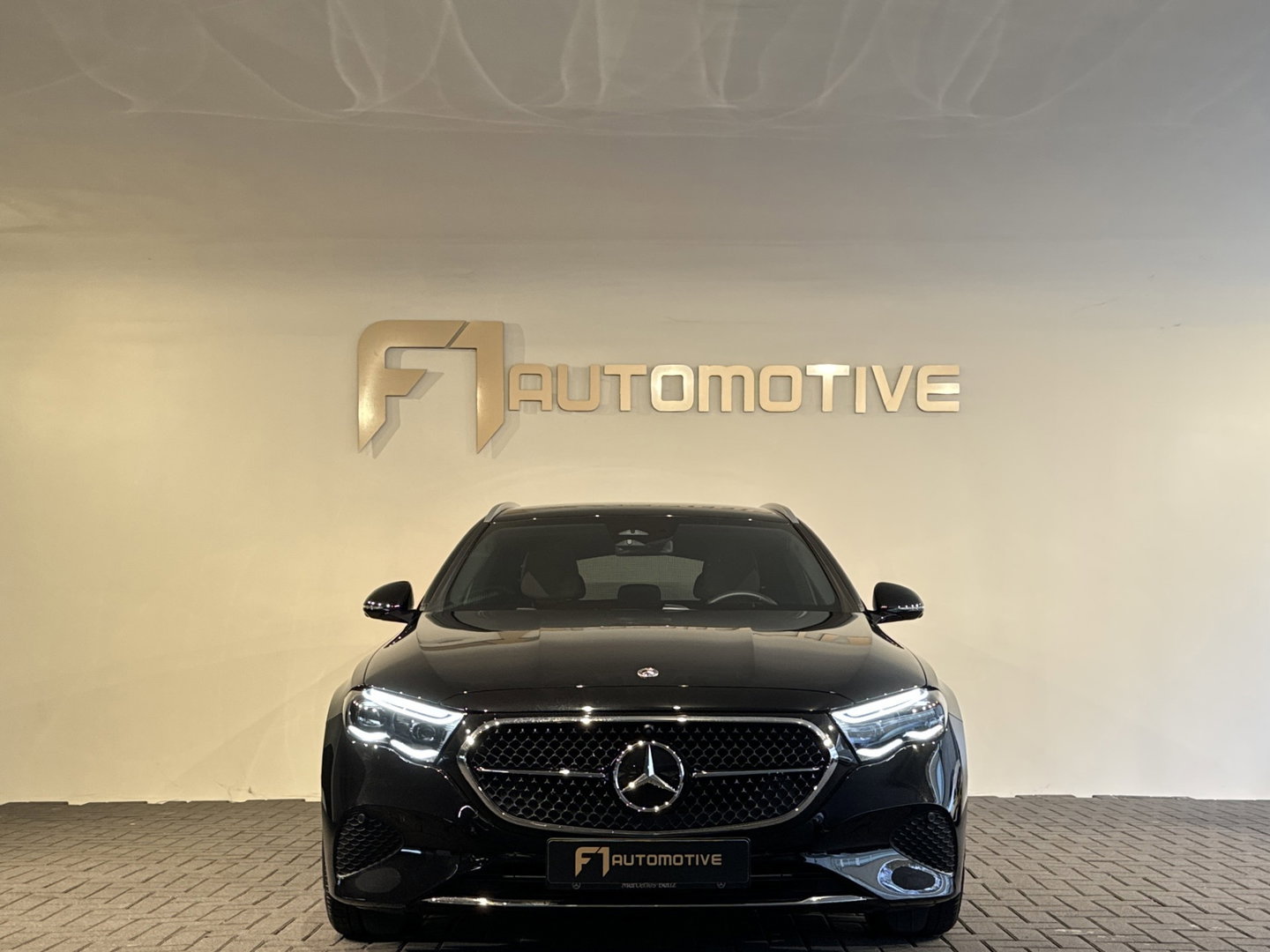 Mercedes-Benz E-Klasse Estate 300 e Exclusive Line Keyless|360c|Blindspot|Massage