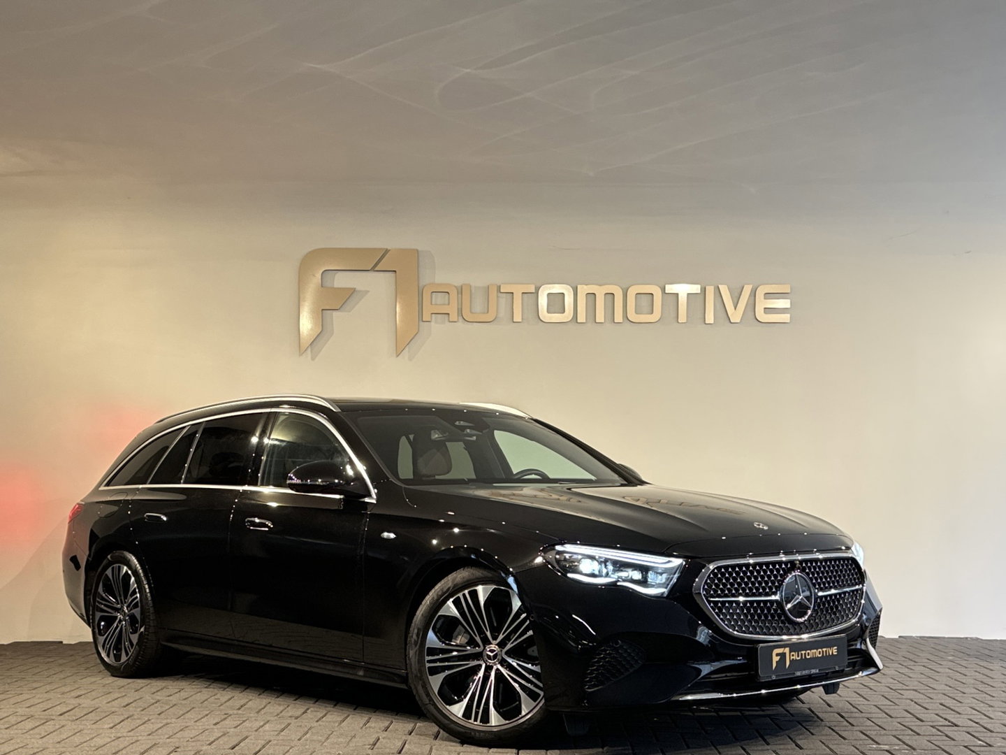 Mercedes-Benz E-Klasse Estate 300 e Exclusive Line Keyless|360c|Blindspot|Massage