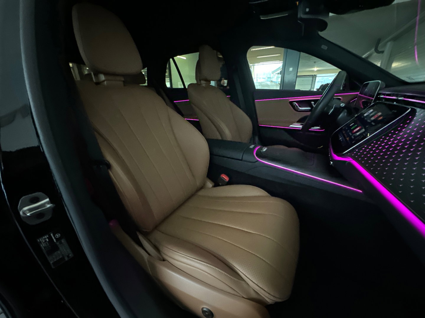 Mercedes-Benz E-Klasse Estate 300 e Exclusive Line Keyless|360c|Blindspot|Massage