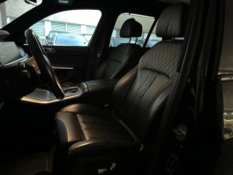 BMW X5 M50i V8 M-Sport Pano|H/K|HuD|Active Drive Assistant