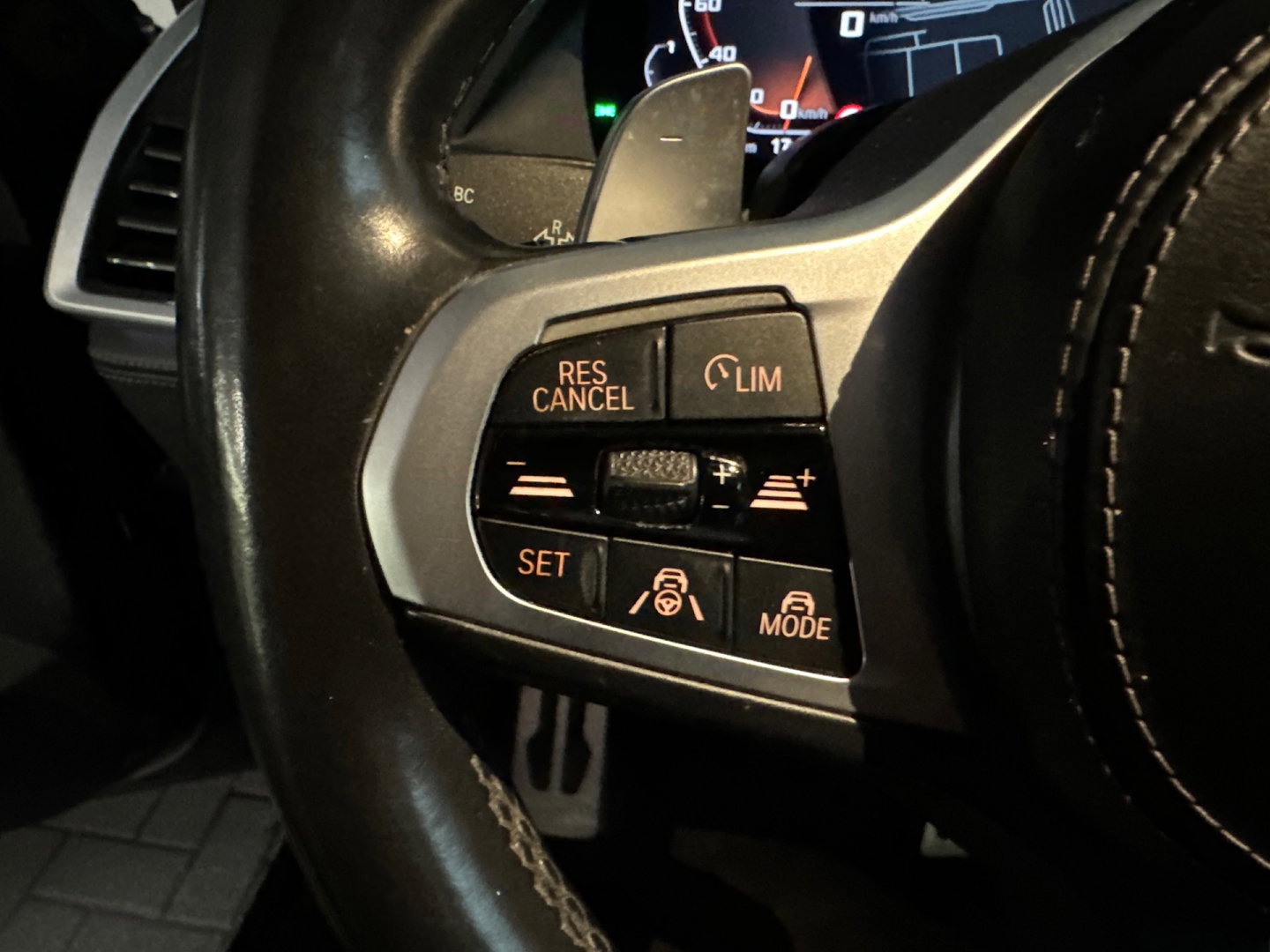 BMW X5 M50i V8 M-Sport Pano|H/K|HuD|Active Drive Assistant