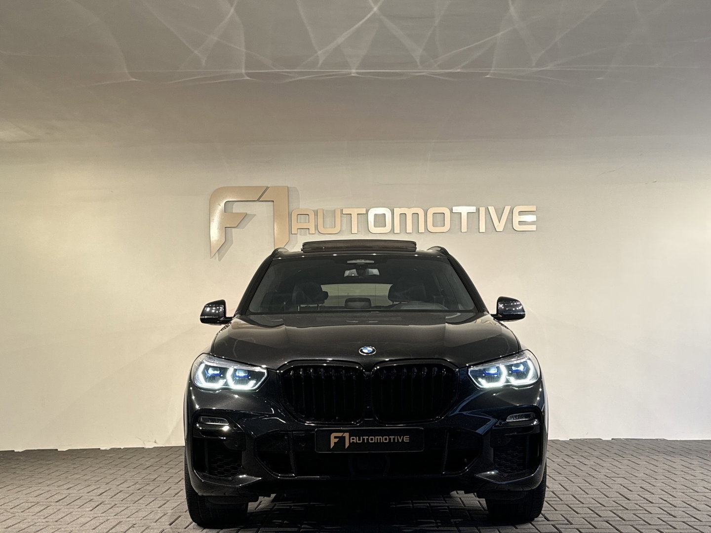 BMW X5 M50i V8 M-Sport Pano|H/K|HuD|Active Drive Assistant