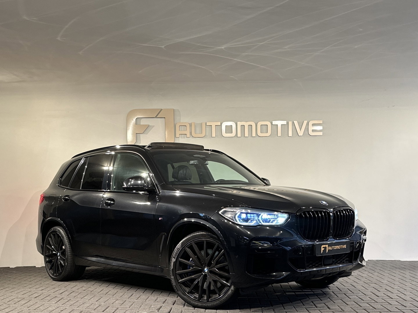 BMW X5 M50i V8 M-Sport Pano|H/K|HuD|Active Drive Assistant