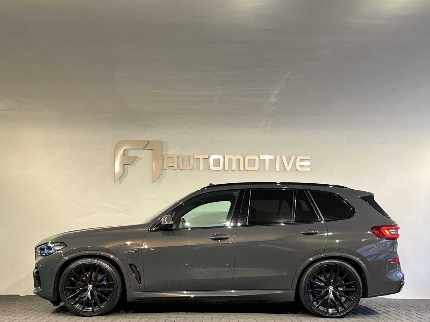 BMW X5 XDrive45e High Executive Pano|Trekhaak|Massage|HuD