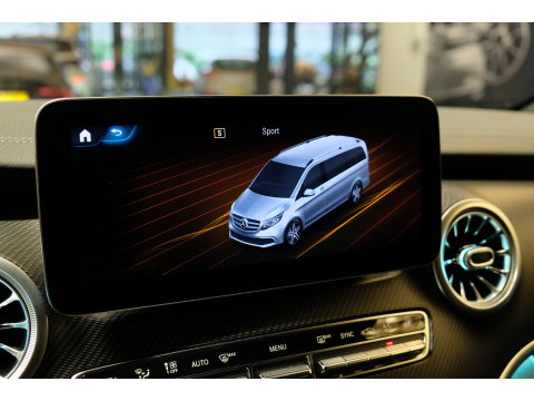 Mercedes-Benz V-Klasse V300d 240pk AMG Extra Lang DC Distronic MBUX Navi Luchtvering Trekhaak Burmester Elektrische schuifdeuren Sfeerverlichting