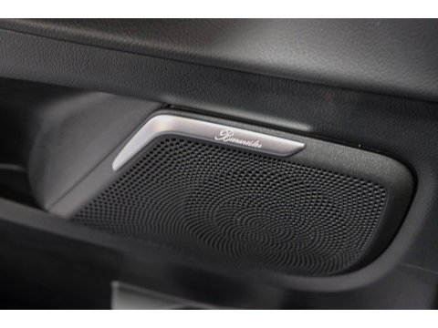 Mercedes-Benz V-Klasse V300d 240pk AMG Extra Lang DC Distronic MBUX Navi Luchtvering Trekhaak Burmester Elektrische schuifdeuren Sfeerverlichting